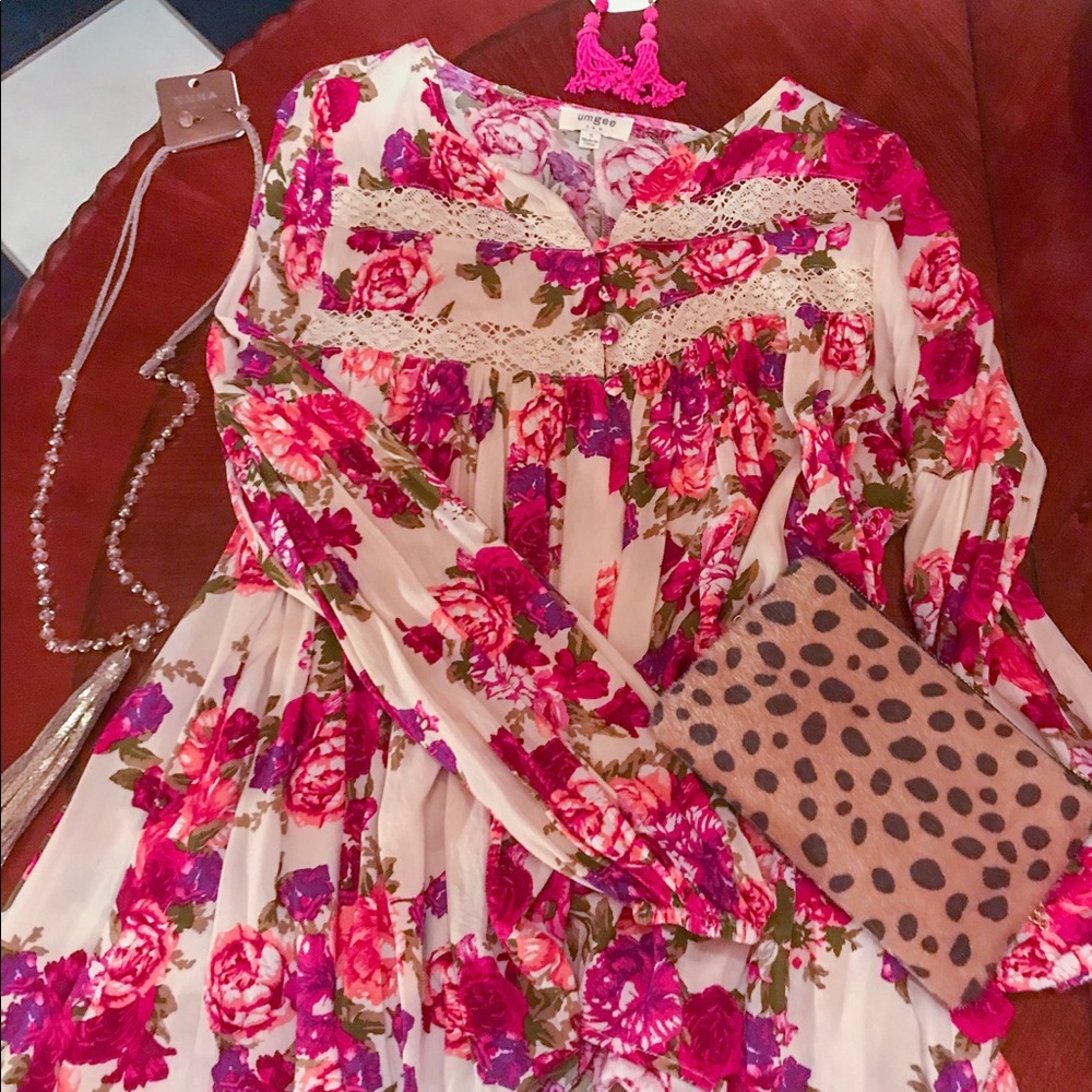 beautiful Floral and Lace Top !!